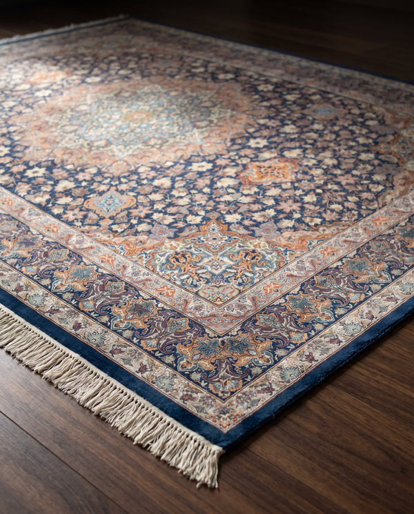 SILK MASTERPIECE BY MASTER M. NOURI