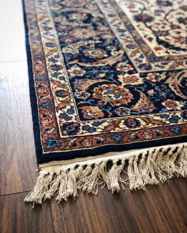 FINE ISFAHAN RUG BY MASTER RAZAVI