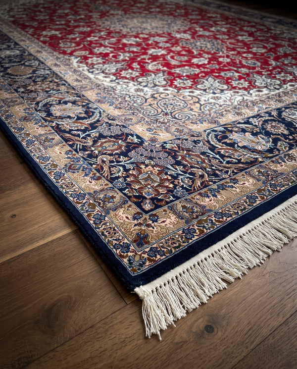 AN EXCEPTIONAL ISFAHAN BY MASTER KAVEH