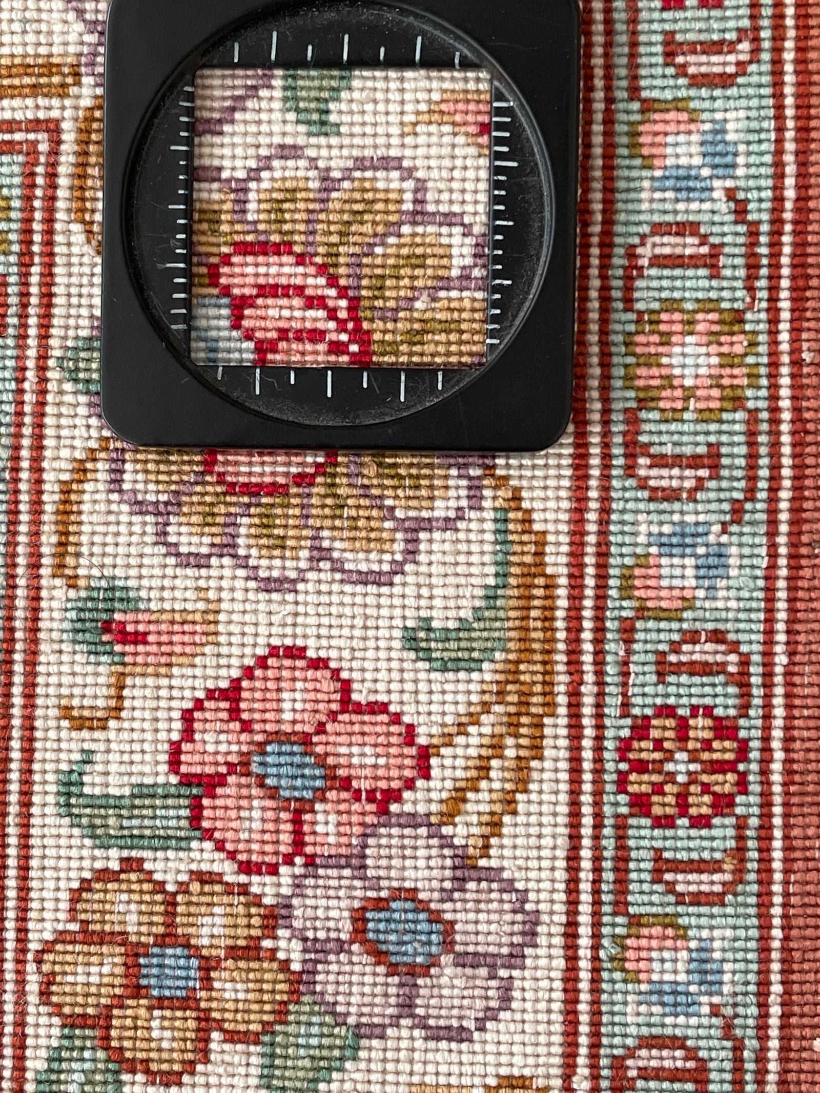 ALL-OVER-FLORAL LATTICE PATTERN BY MASTER REZAIE