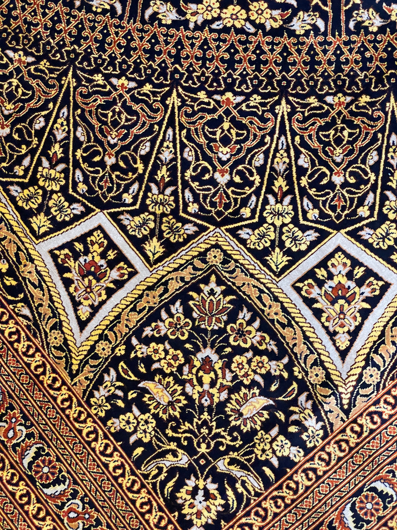 SQUARE QUM SILK DOME DESIGN MASTERPIECE
