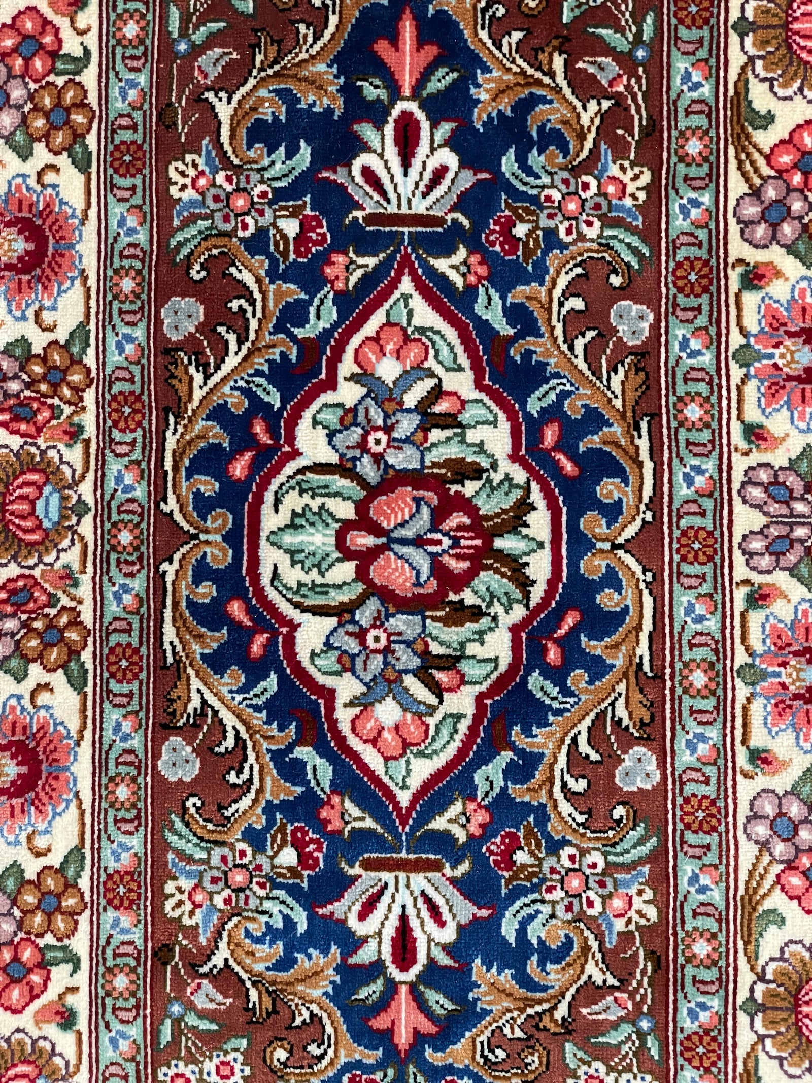 ALL-OVER-FLORAL LATTICE PATTERN BY MASTER REZAIE
