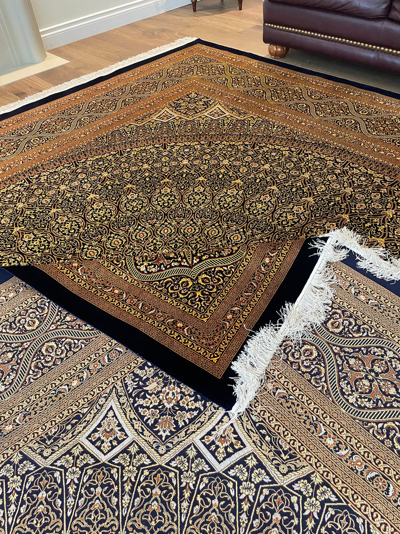 SQUARE QUM SILK DOME DESIGN MASTERPIECE