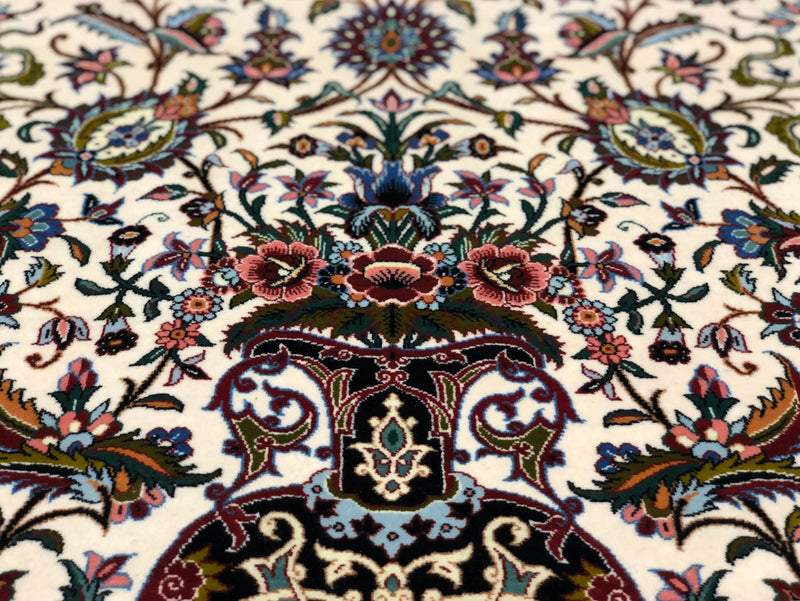 ELEGANT RUG BY MASTER AHMAD ZOJAJI
