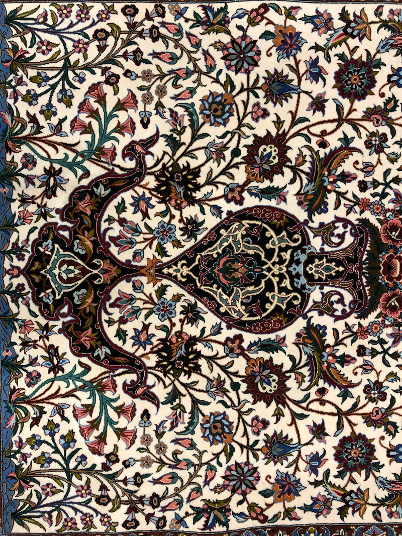 ELEGANT RUG BY MASTER AHMAD ZOJAJI