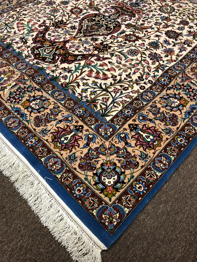 ELEGANT RUG BY MASTER AHMAD ZOJAJI