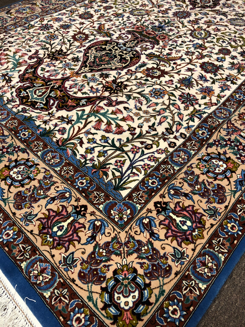 ELEGANT RUG BY MASTER AHMAD ZOJAJI