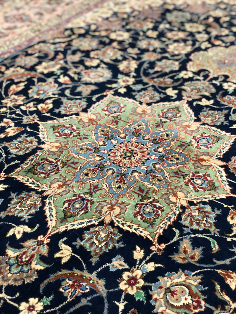 ANTIQUE NAVY ISFAHAN