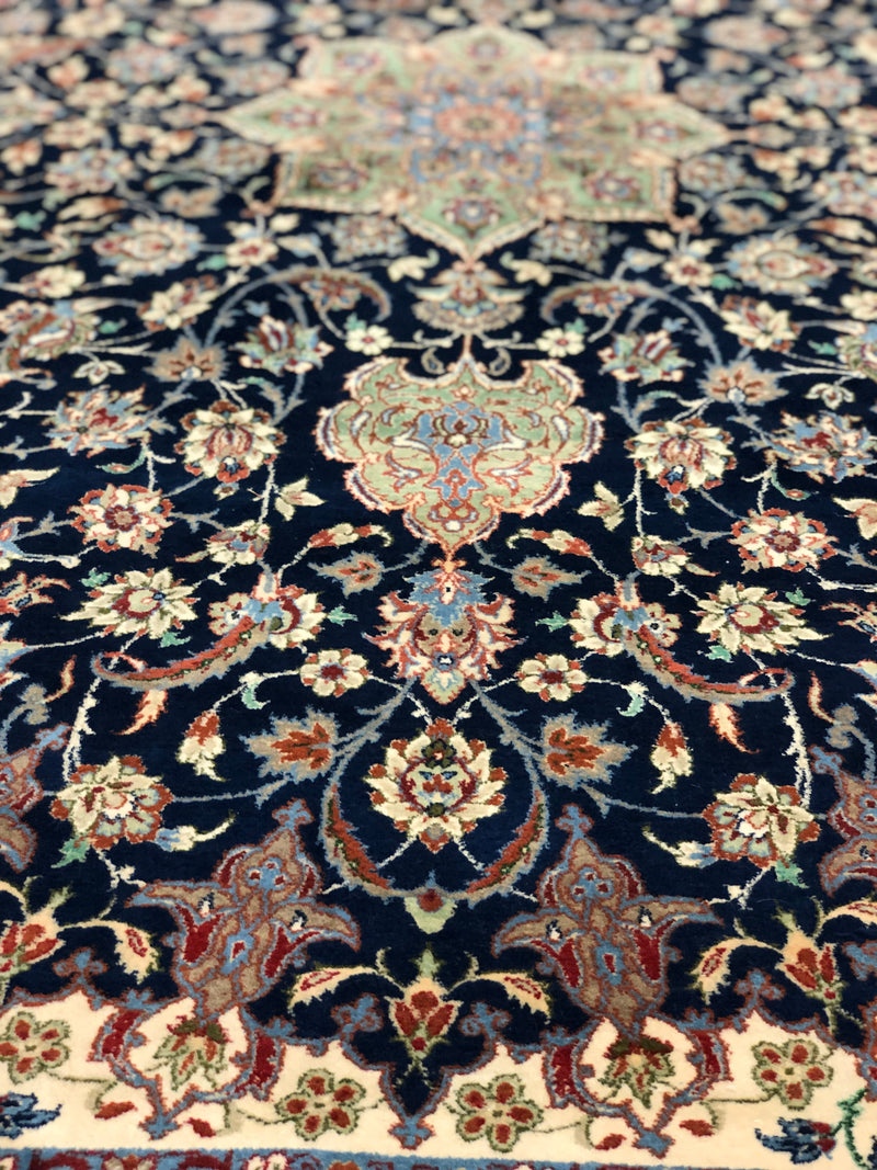 ANTIQUE NAVY ISFAHAN