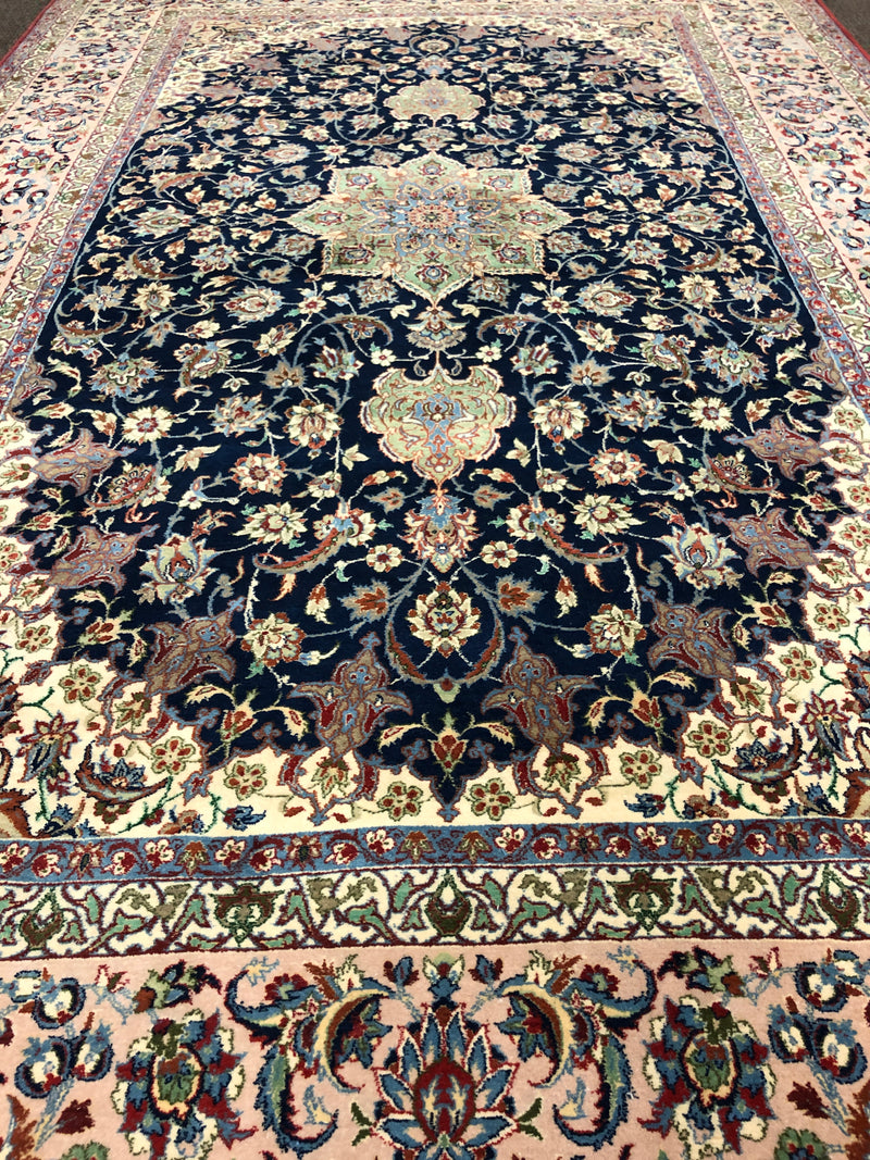 ANTIQUE NAVY ISFAHAN
