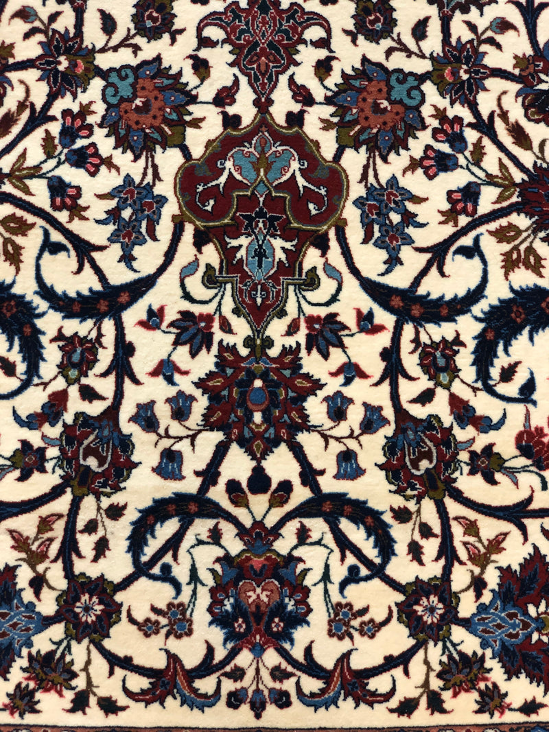 FINE ISFAHAN RUG BY MASTER RAZAVI