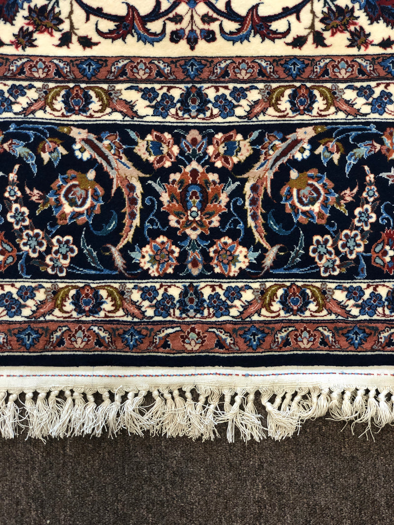 FINE ISFAHAN RUG BY MASTER RAZAVI