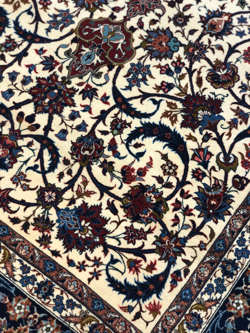 FINE ISFAHAN RUG BY MASTER RAZAVI