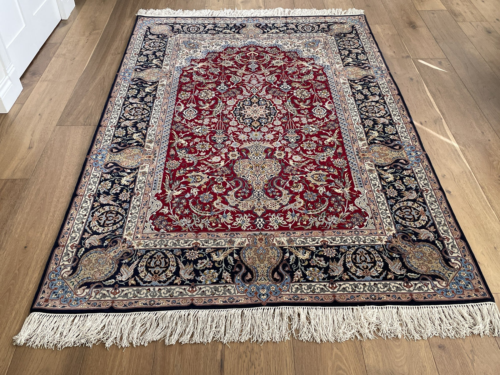 Fine Isfahan Persian Rug – photo 1
