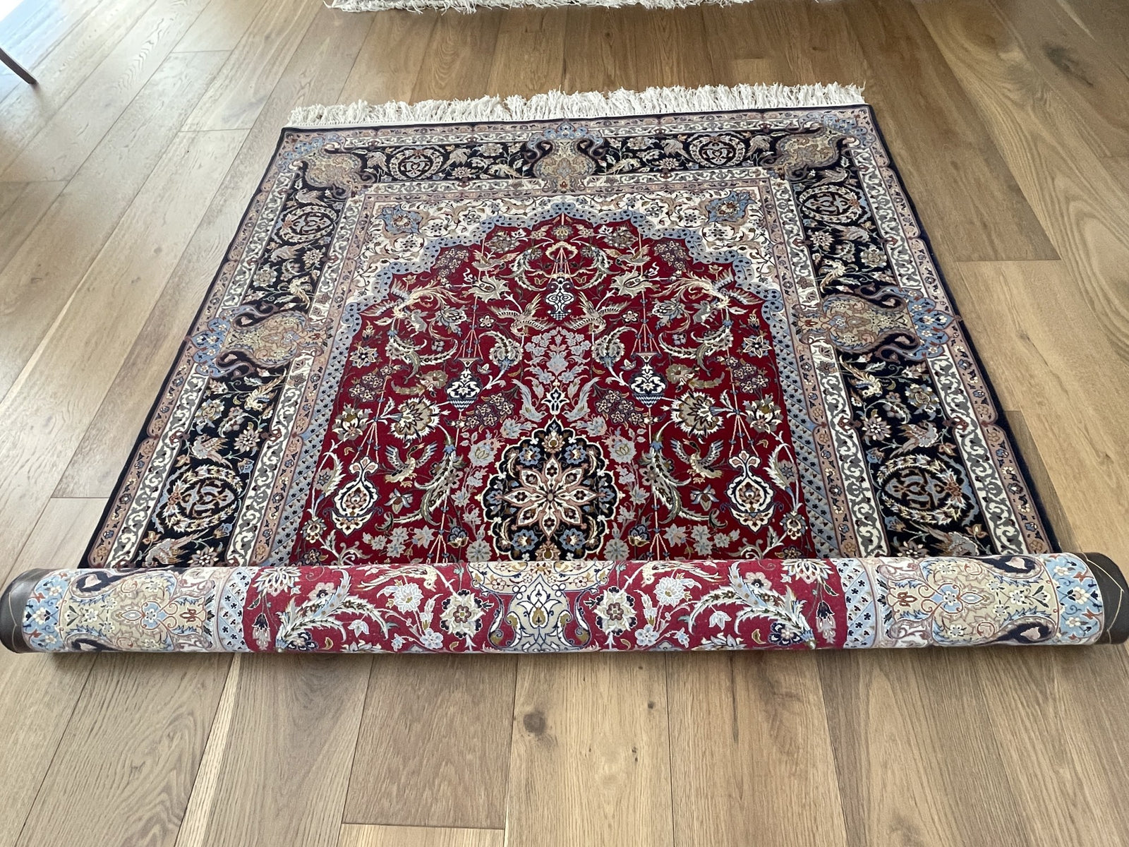 Fine Isfahan Persian Rug – photo 9