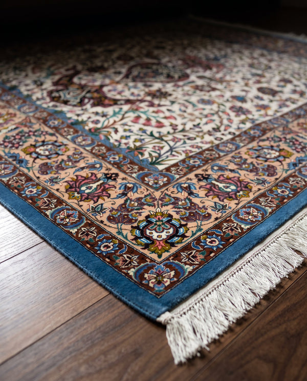 ELEGANT RUG BY MASTER AHMAD ZOJAJI