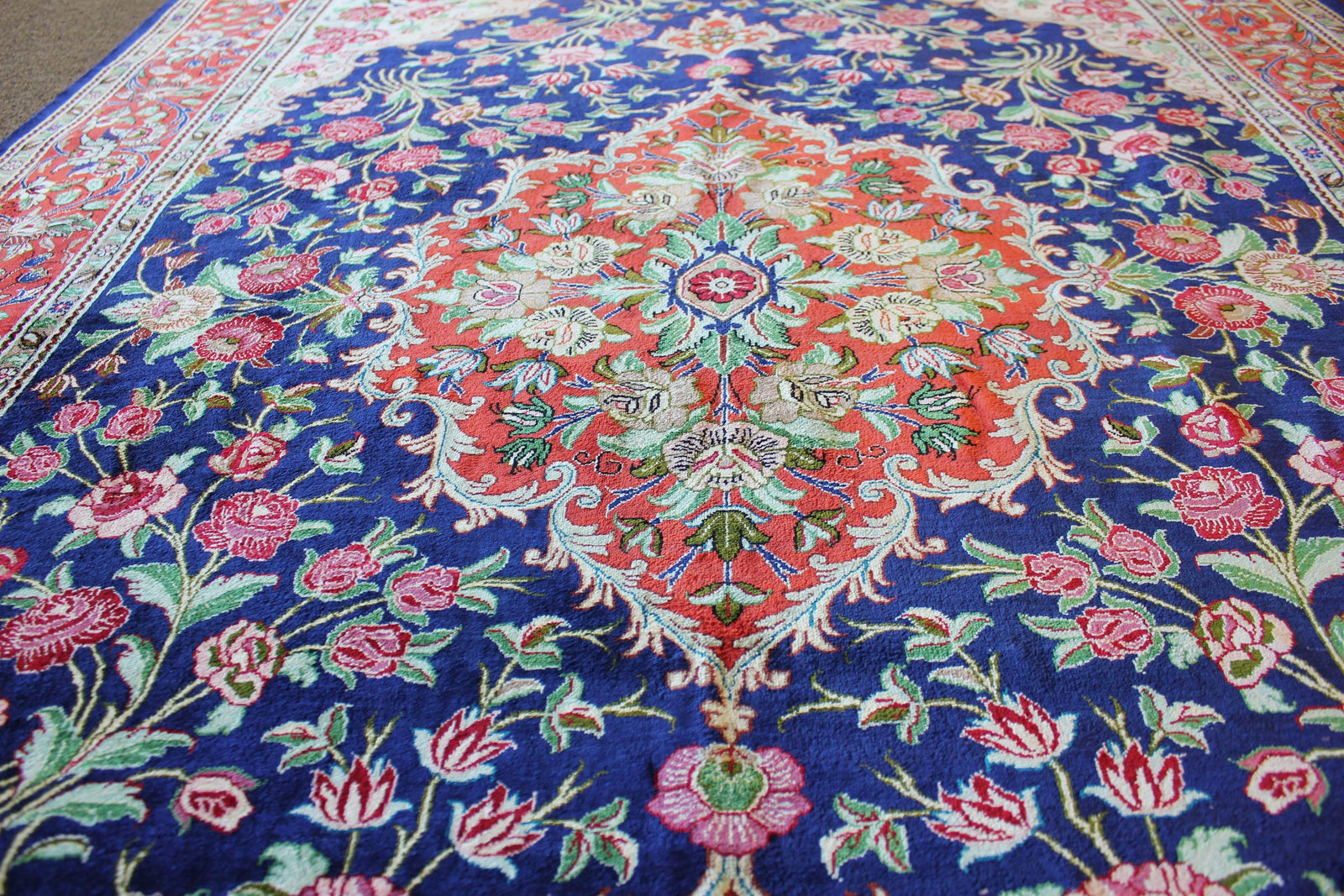 Very Fine Gol Farang Silk