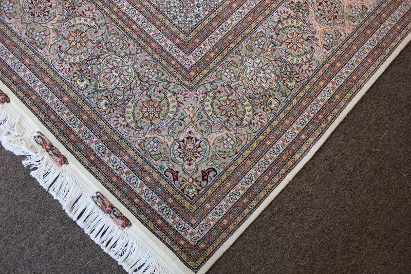 Very Fine Mahi Tabriz
