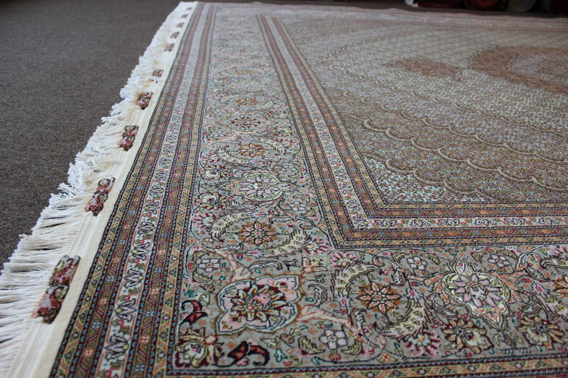 Very Fine Mahi Tabriz